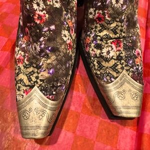 Free People Brayden Fashion Booties-velvety floral boots NEVER BEEN WORN Size 38